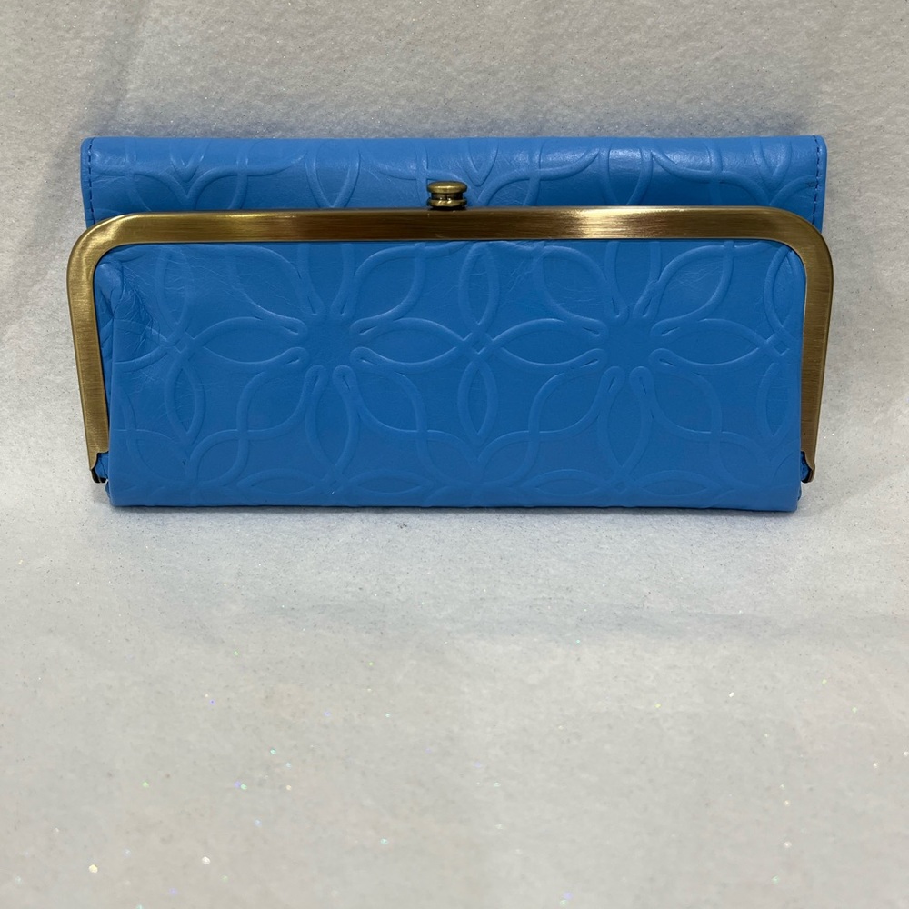 NWT Womens Hobo International Rachel Embossed Leather Wallet Tranquil Blue